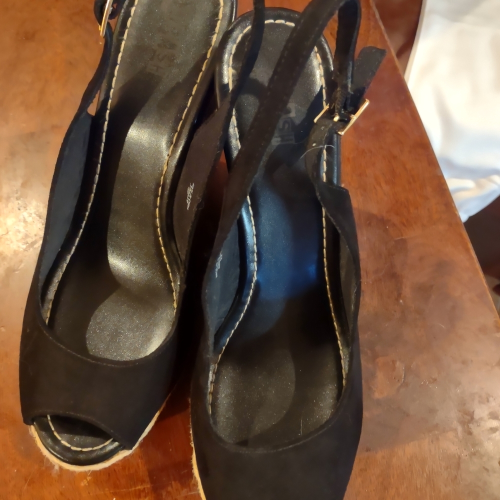 size 10 wedge